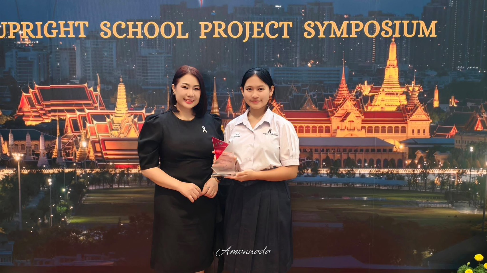 ครูและนักเรียนทีมมดตะนอยฟิล์มโรงเรียนพิชัย ได้รับรางวัลชนะเลิศ ระดับชั้นมัธยมศึกษาตอนปลาย และเป็นตัวแทนกิจกรรมการประกวดภาพถ่ายต้านทุจริต ของเขตตรวจราชการที่ 17 ร่วมเสวนา ณ เวทีกลาง กิจกรรมแลกเปลี่ยนเรียนรู้กิจกรรม/นวัตกรรมภายใต้โครงการเสริมสร้าง คุณธรรม จริยธรรม และธรรมากิบาลในสถานศึกษา และสำนักงานเขตพื้นที่การศึกษา(โครงการโรงเรียนสุจริต) ระดับประเทศ ณ โรงแรมเอวาน่า จังหวัดกรุงเทพมหานครค่ะ